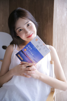 娇妻在厨房被朋挺进